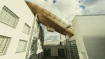 Pohřeb v galerii nebo muzeu