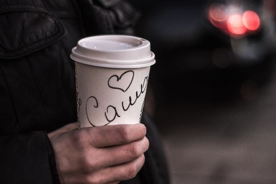 Jméno na kelímku kafe