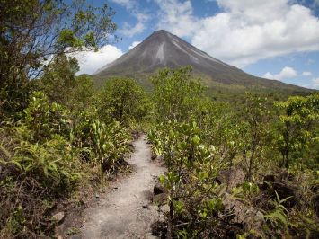 How to get to the Arenal Volcano