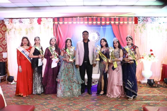 WINNER OF MISS MRS MADHYA PRADESH BEAUTY PAGEANT 2022
