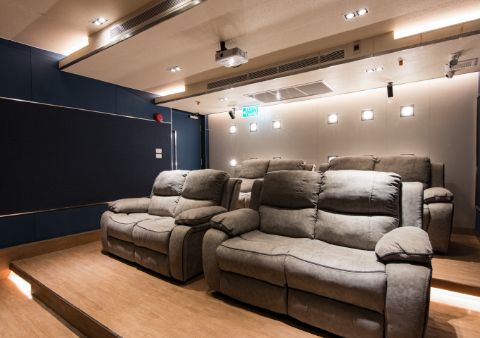 MINI THEATER&amp;amp;amp;lt;br&amp;amp;amp;gt;Here in the mini theater, you may choose to enjoy your favorite movies or cheer for your favorite football team.