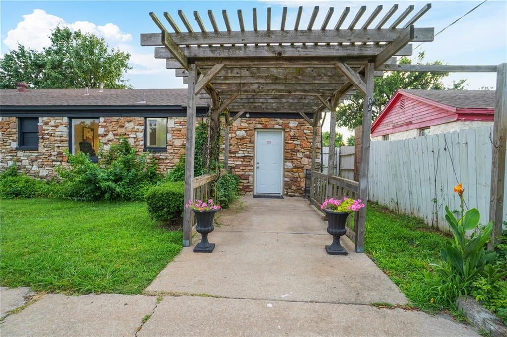 4700 N MacArthur Blvd Warr Acres OK photo 2