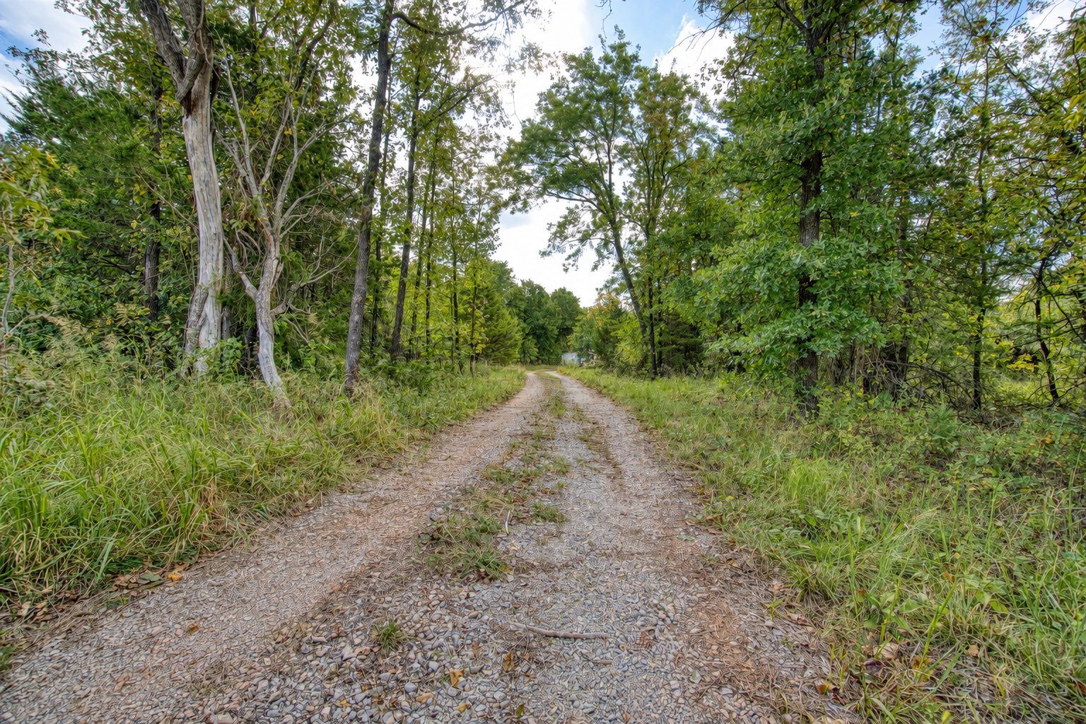 Tree-Lined Gravel Lane - 332707 E Caprock Dr, Wellston OK