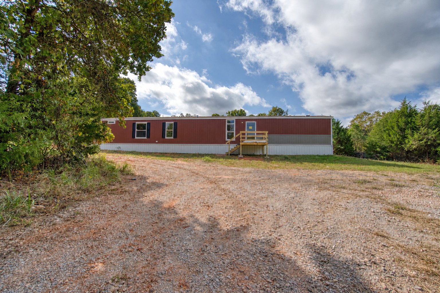 Driveway and Parking Area - 332707 E Caprock Dr, Wellston OK