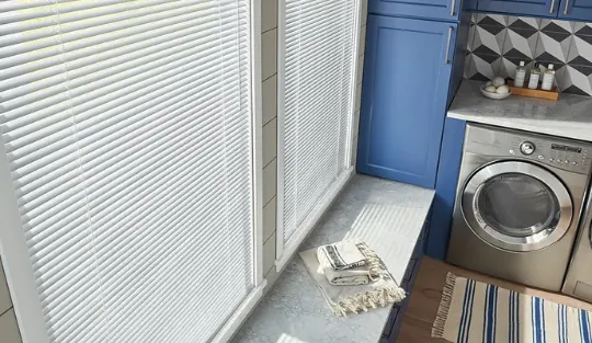 Vinyl horizontal blinds