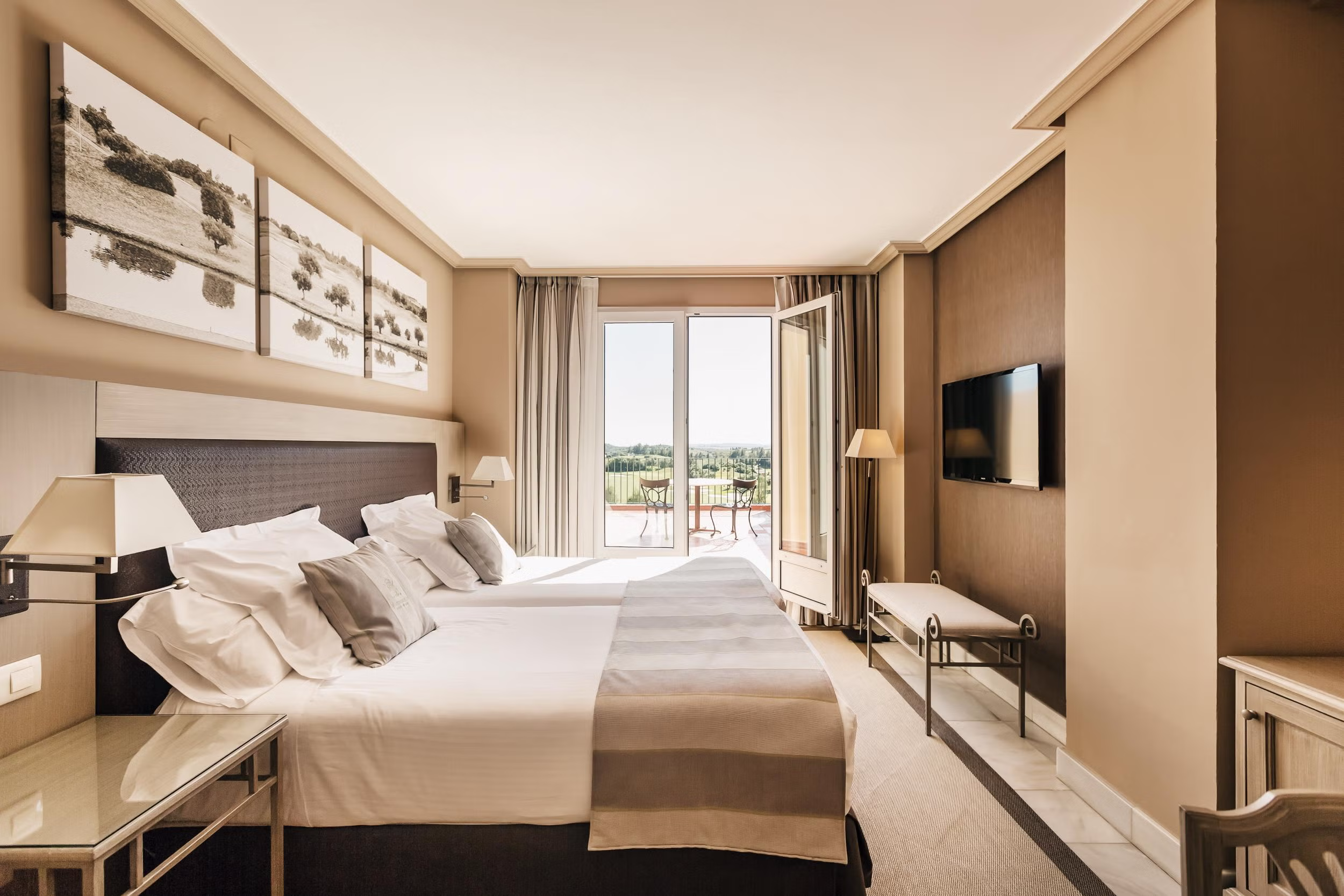 Duluxe Room